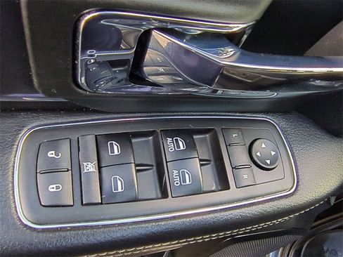 Used 2017 RAM 1500 Laramie w/ Convenience Group image 15