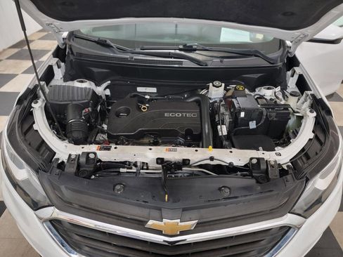 Used 2018 Chevrolet Equinox LT image 44