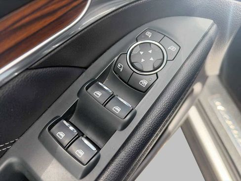 Used 2018 Ford Explorer Limited FWD image 17