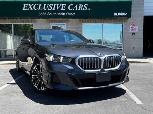 Used 2026 BMW 530i xDrive w/ M Sport Package AWD/4WD image 1