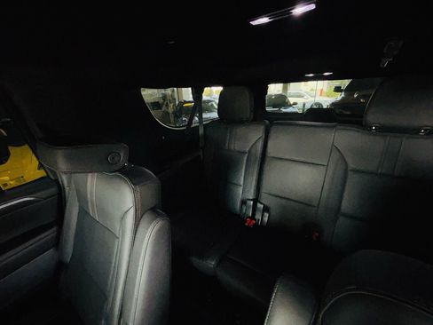 Used 2023 Chevrolet Suburban RST w/ Luxury Package AWD/4WD image 38