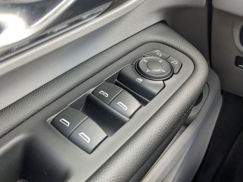 Certified 2024 GMC Terrain SLE w/ Driver Convenience Package image 19