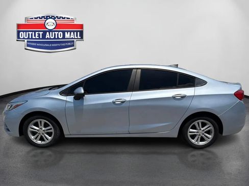 Used 2017 Chevrolet Cruze LS FWD image 6