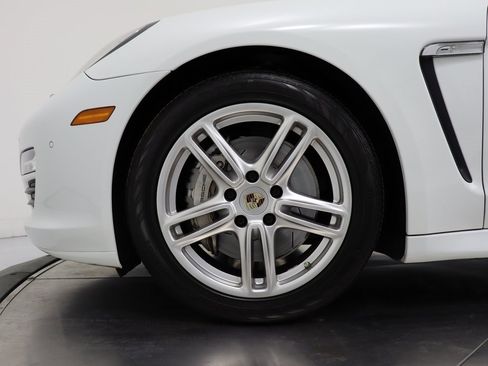Used 2013 Porsche Panamera S w/ Premium Pkg Plus image 44