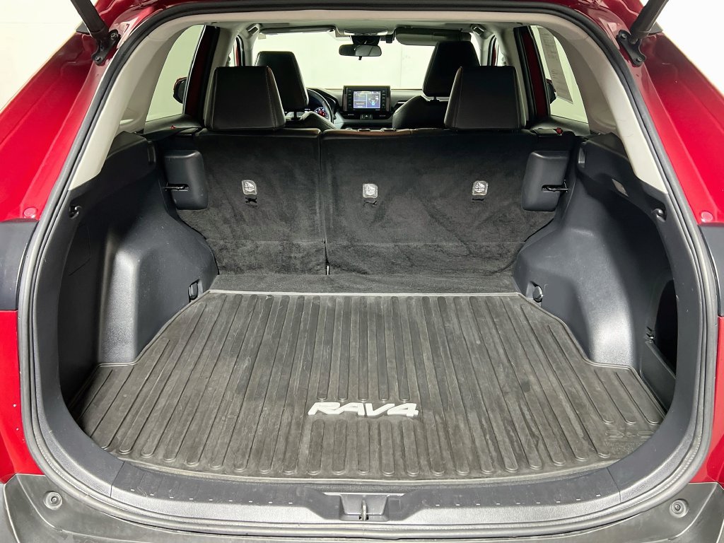 Certified 2021 Toyota RAV4 XLE Premium AWD/4WD image 23