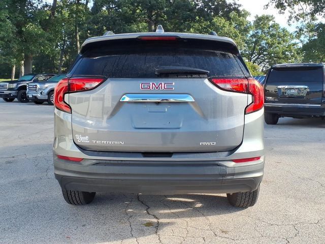 Used 2020 GMC Terrain SLE w/ Driver Convenience Package AWD/4WD image 3
