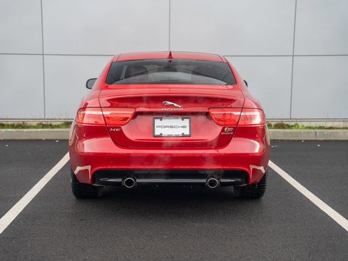 Used 2018 Jaguar XE S image 7