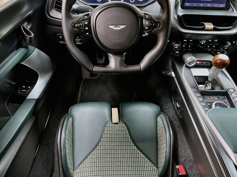 Used 2024 Aston Martin Valour RWD image 23