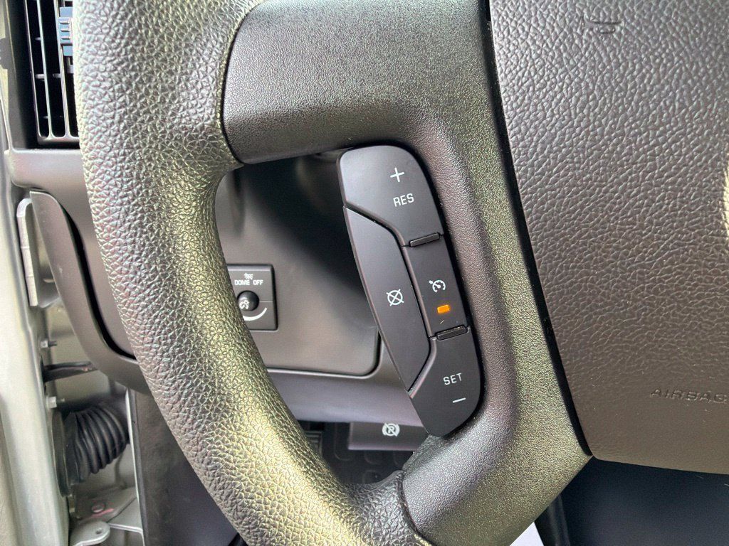 Used 2025 Chevrolet Express 3500 LT w/ LT Preferred Equipment Group RWD image 12