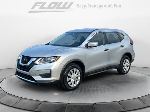 Used 2018 Nissan Rogue S FWD image 4
