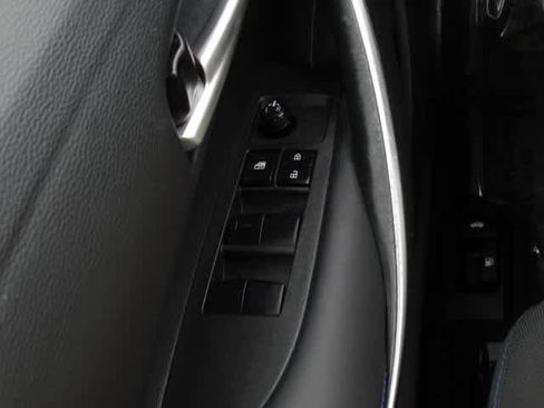 Certified 2022 Toyota Corolla SE image 38