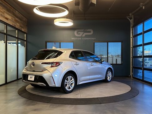 Used 2019 Toyota Corolla SE image 3