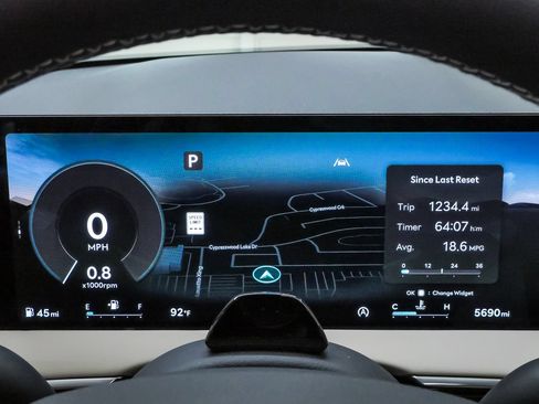 Certified 2026 Genesis GV70 2.5T Select AWD/4WD image 19