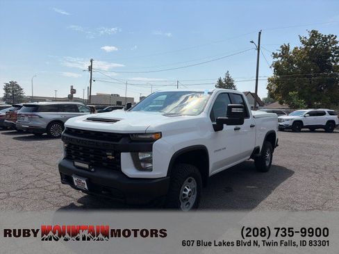Used 2021 Chevrolet Silverado 2500 W/T w/ WT Convenience Package AWD/4WD image 3