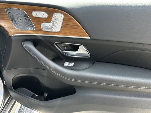Certified 2025 Mercedes-Benz GLS 450 4MATIC w/ AMG Line Exterior image 16