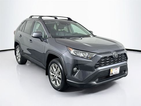 Certified 2020 Toyota RAV4 XLE Premium image 9