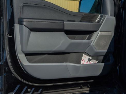 Used 2025 Ford F150 Lariat w/ Equipment Group 501A Mid image 19