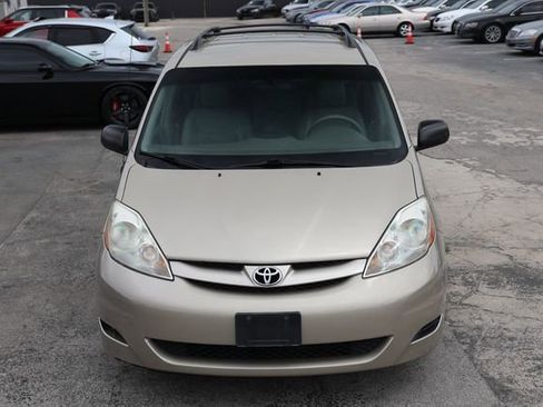 Used 2009 Toyota Sienna LE image 22