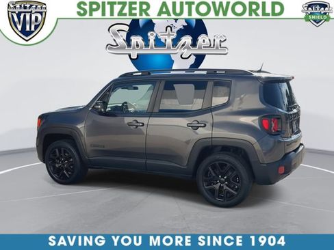 Used 2017 Jeep Renegade Altitude AWD/4WD image 7