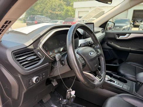 Used 2020 Ford Escape SEL FWD image 17