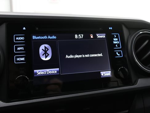 Used 2016 Toyota Tacoma TRD Off-Road image 40