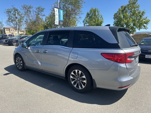 Certified 2021 Honda Odyssey EX-L image 4
