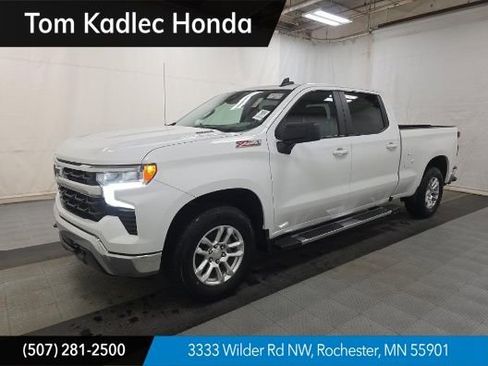 Used 2022 Chevrolet Silverado 1500 LT image 1