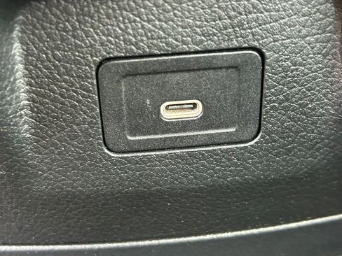 Used 2025 Mercedes-Benz CLA 250 4MATIC image 21