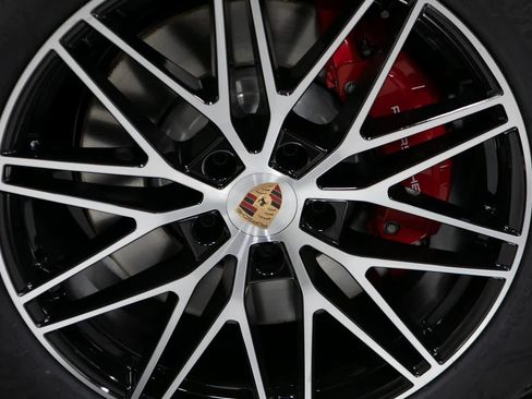 New 2026 Porsche Cayenne S image 11