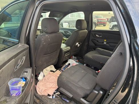 Used 2023 Chevrolet Traverse LT image 9