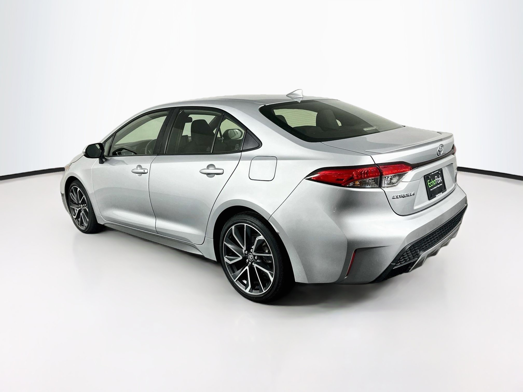 Used 2021 Toyota Corolla SE FWD image 5