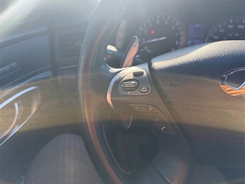 Used 2019 INFINITI Q70 Luxe w/ Sport Package image 35