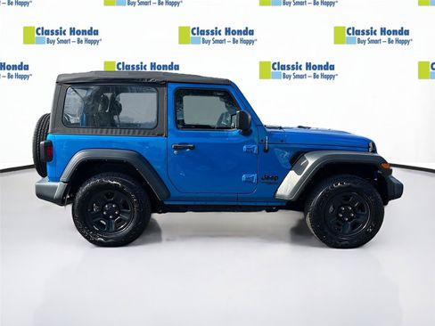 Used 2021 Jeep Wrangler Sport AWD/4WD image 9