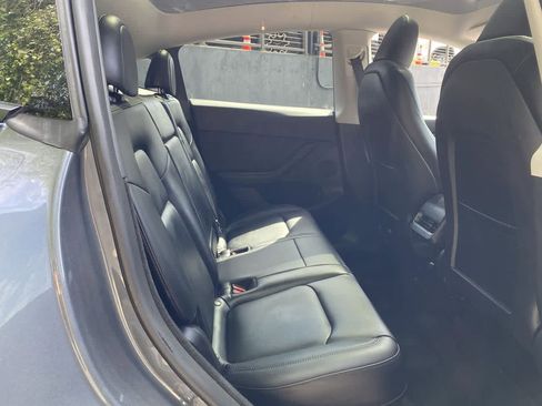 Used 2023 Tesla Model Y Long Range AWD/4WD image 16