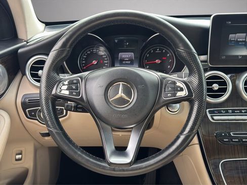 Used 2018 Mercedes-Benz GLC 300 4MATIC image 15