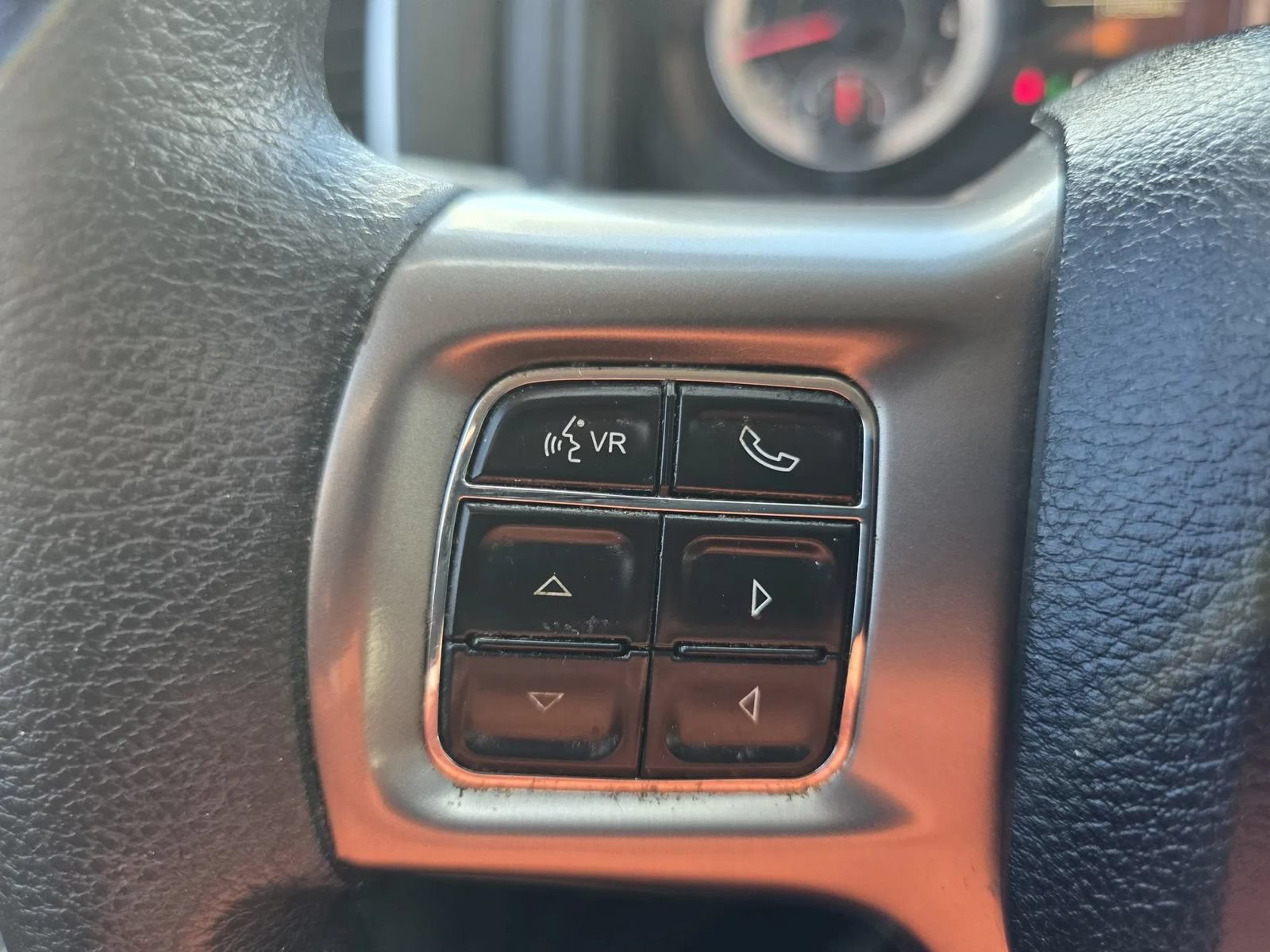 Used 2021 RAM 1500 Classic SLT RWD image 16