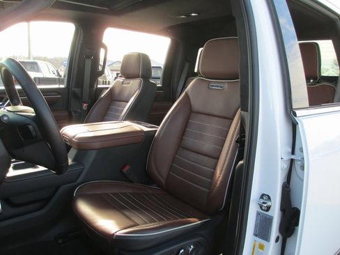 Certified 2025 GMC Sierra 2500 Denali Ultimate image 19