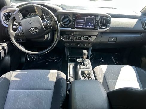 Used 2020 Toyota Tacoma TRD Sport w/ Technology Package AWD/4WD image 20
