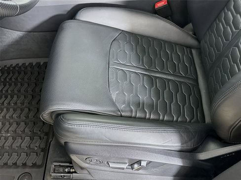 Used 2022 Audi RS Q8 image 20