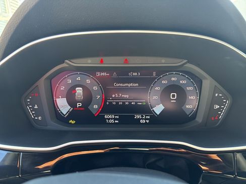 Used 2025 Audi Q3 2.0T Premium w/ Convenience Package image 22