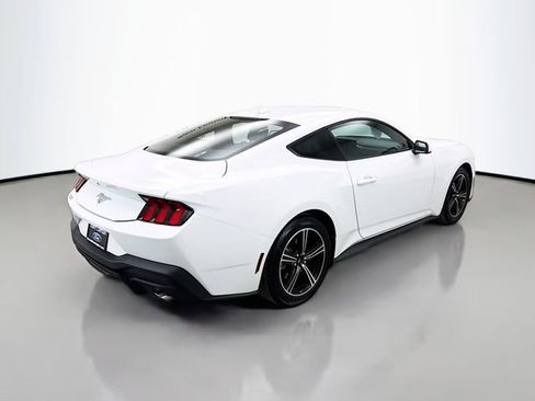 Used 2024 Ford Mustang Coupe image 7