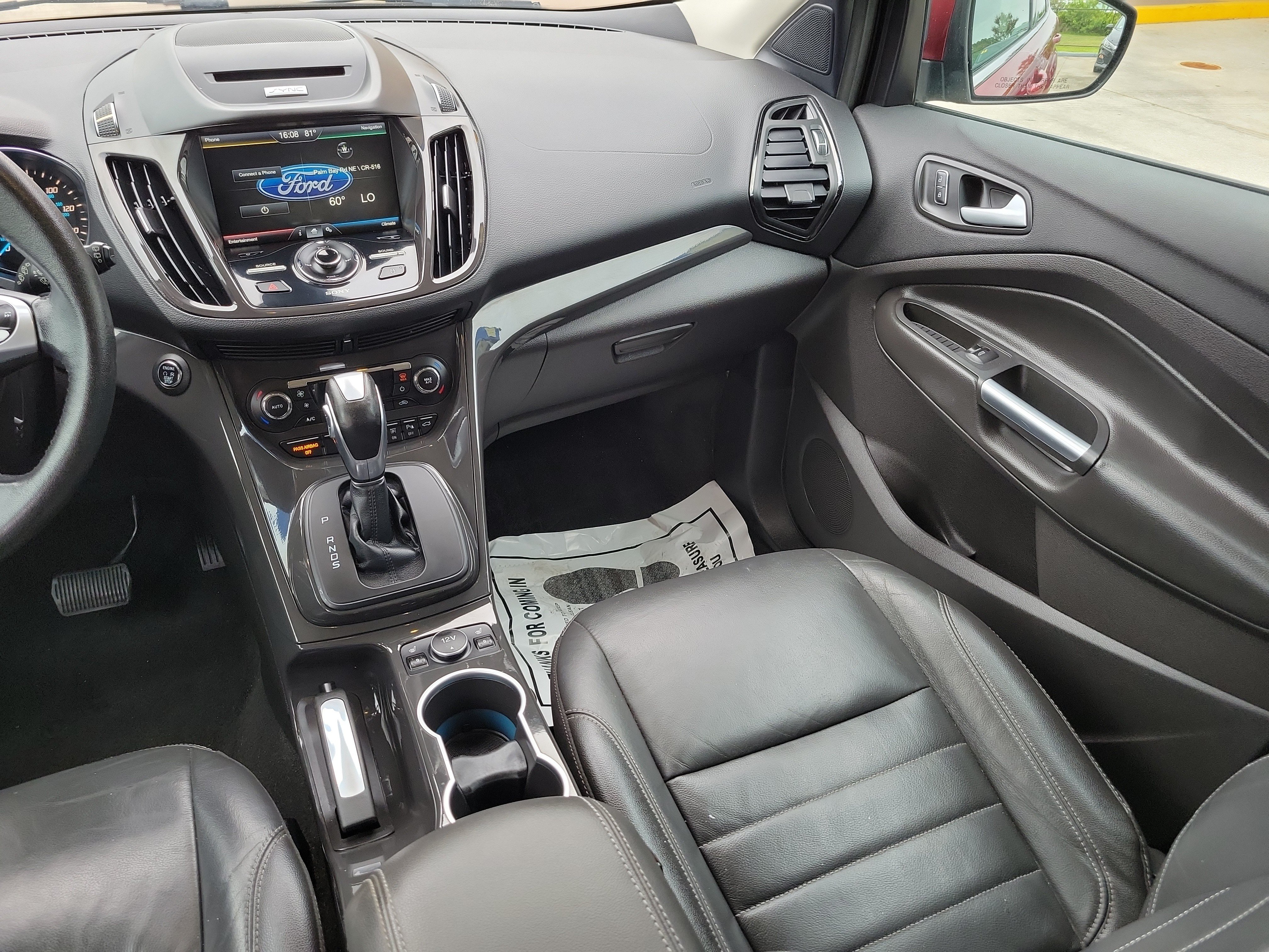 Used 2015 Ford Escape Titanium w/ Equipment Group 301A AWD/4WD image 15