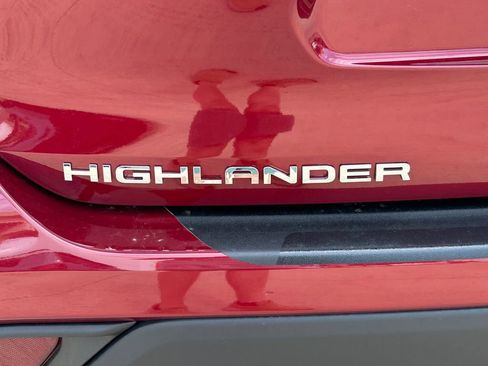 New 2026 Toyota Highlander XLE AWD/4WD image 13