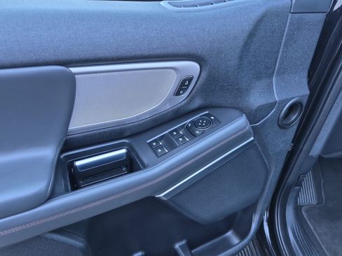 Used 2025 Ford Expedition Active image 9