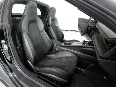 Certified 2022 Porsche 911 Targa 4 GTS w/ Premium Package image 40