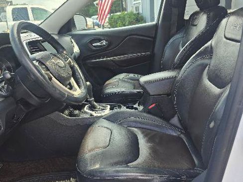 Used 2015 Jeep Cherokee Limited AWD/4WD image 4
