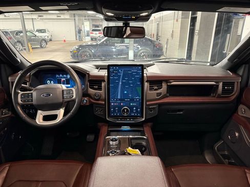 Used 2023 Ford Expedition Max Limited AWD/4WD image 19