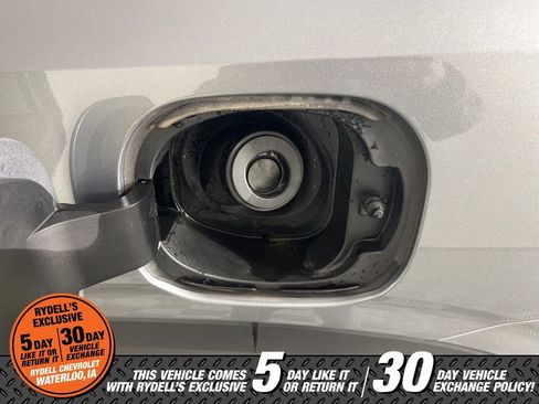 Certified 2025 Chevrolet Trax RS w/ Driver Confidence Package image 22