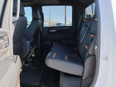 Used 2024 GMC Sierra 2500 AT4 w/ AT4 Premium Plus Package image 29