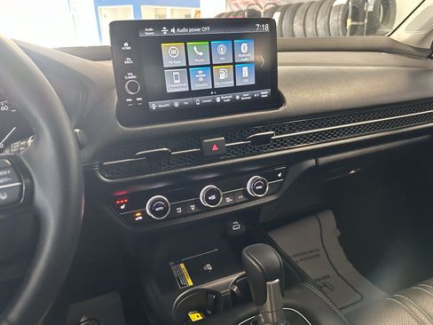 Used 2024 Honda HR-V EX-L image 11
